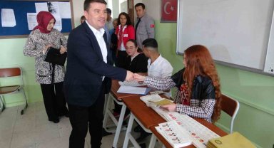 Aksaray'da oylar sandıkla buluşuyor