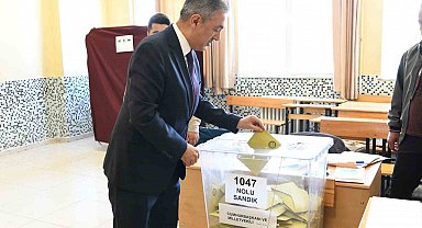 Karaman Valisi Tuncay Akkoyun, oyunu kullandı