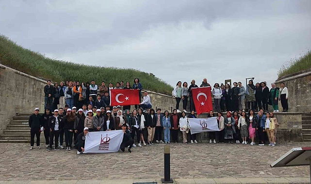 Öğrenciler Keçiören'den Çanakkale'ye akın ediyor
