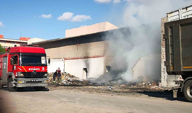 Eski sanayi sitesinde çıkan yangın paniğe neden oldu