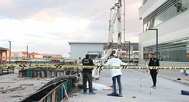 Karaman'da beton pompası faciası: 1 ölü, 2 yaralı