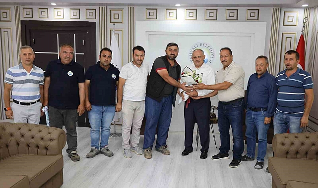 Belediye İşçilerinden Başkan Öztürk'e Zam Teşekkürü