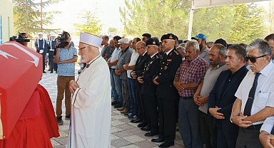 Evlilik isteğini reddeden Gazi babasını tüfekle öldürdü