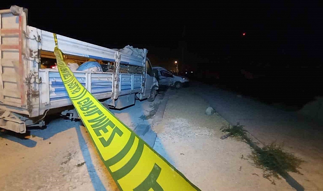 Konya'da Kamyonet ile hafif ticari araç çarpıştı: 1 ölü, 3 yaralı