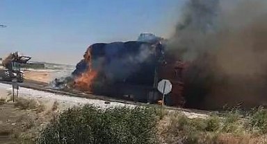 Konya'da tonlarca saman balyası yandı