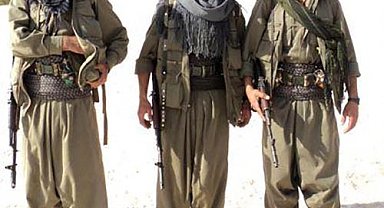 Öldürülen PKK'lı teröristin üstünden mahmur kampı mülteci kimlik kartı çıktı