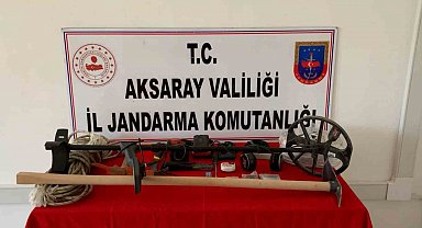 Aksaray'da define avcıları jandarmaya yakalandı