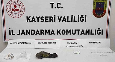 Aracın Şoför Koltuğundan Uyuşturucu Çıktı