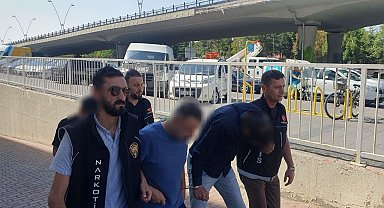 Zehir tacirleri narkotik polisinden kaçamadı
