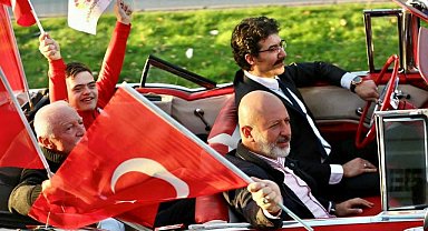 Başkan Çolakbayrakdar: "Cumhuriyetimizin 100. yılını büyük bir coşkuyla kutluyoruz"