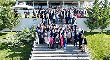 Başkan Çolakbayrakdar, "Şehrimiz ve milletimiz için hizmet ediyoruz"