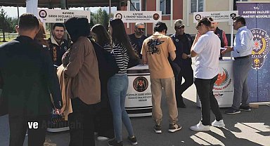 Kayseri Polisi 10 Bin Üniversiteliyi Bilgilendirdi