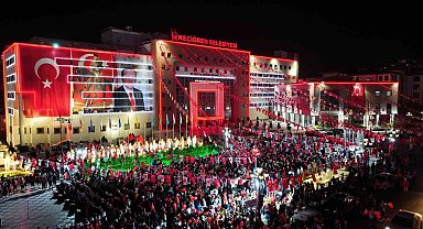 Keçiören'de Cumhuriyet'in 100. yılı kutlamaları muhteşem havai fişek gösterisiyle final yaptı