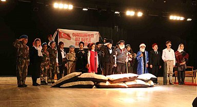 Öğrencilerin "Cumhuriyet" coşkusu