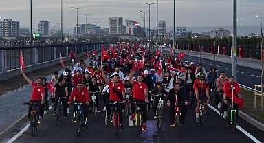 Türkiye Cumhuriyeti'nin yüzüncü yılında binlerce pedal