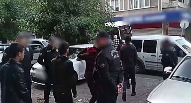Yasadışı yollarla ülkeye giriş yapan 54 kişi yakalandı