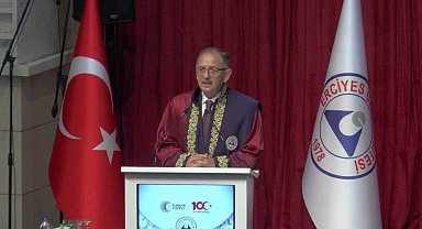 Bakan Özhaseki: "Bir medeniyet oluşturmak istiyorsak kimlikli ve sağlıklı konutlar yapmalıyız"