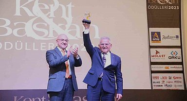Büyükkılıç'a İç Anadolu'nun En Başarılı Belediye Başkanı Ödülü