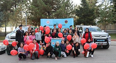 Öğrencilerden jandarma ağabey ve ablalarına ziyaret