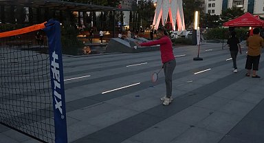 'Sosyal Medyadan Sosyal Meydana' projesi ile Niğde meydanı sporla doldu taştı