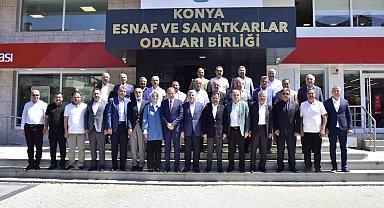 AK Parti Konya heyeti esnaflarla buluştu