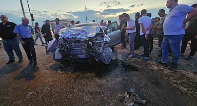 Aksaray'da iki otomobil çarpıştı: 4 yaralı