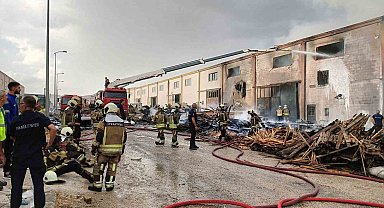 Ankara'da kereste ve polyester imalathanesindeki yangın kontrol altına alındı