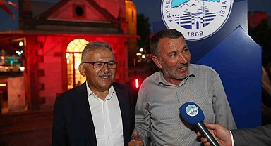 Avrupa İrtibat Merkezi'ne gurbetçilerden tam not