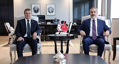 Bakan Fidan, KKTC Başbakanı Üstel ile görüştü