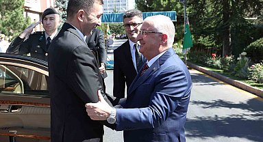 Bakan Güler, Türkmenistan Savunma Bakanı Gündogdıyev ile bir araya geldi