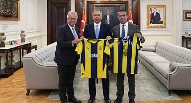 Bakan Yerlikaya, Fenerbahçe Spor Kulübü Başkanı Ali Koç'u kabul etti