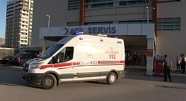 Düğünde bıçaklı sopalı kavga: 2 ağır yaralı