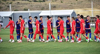 Erciyes Yüksek İrtifa Kamp Merkezi, futbol takımlarının tercihi oluyor
