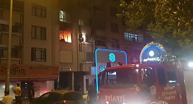 Evde çıkan yangın korkuttu