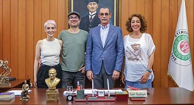 Fransız dizisinde YPJ'li teröristi canlandıran Melisa Sözen ile paylaşım yapan Erdal Beşikçioğlu'na tepki