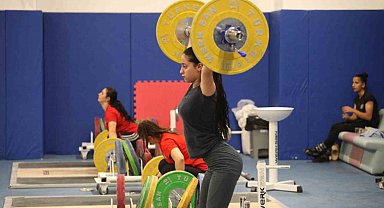 Genç milli haltercilerin tek hedefi 2028 Olimpiyatları