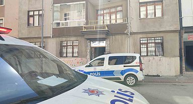Haber alınamayan 21 yaşındaki genç evinde ölü bulundu