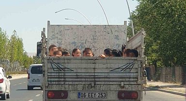 Kamyon kasasında çocukların tehlikeli yolculuğu