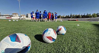 Karaman FK, yeni sezon için top başı taptı