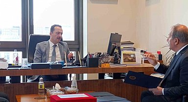 Sağlık-Sen Yönetimi, Cumhurbaşkanlığı İdari İşler Başkanlığı Personel ve Prensipler Genel Müdürü Bilal Şentürk'ü ziyaret etti