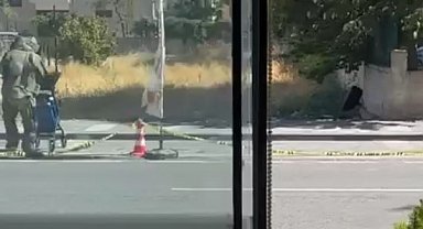 Sahipsiz çanta fünye ile patlatıldı