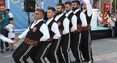 Sivas halayı Kayseri'de sergilendi