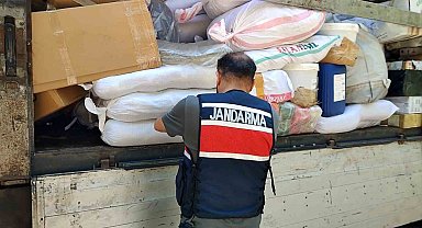 Tırın dorsesinden 2 milyon 285 bin lira değerinde kaçak tütün çıktı