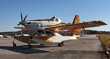Türkiye'den yardım için gönderilen 2 uçakla 1 helikopter Yunanistan'a ulaştı