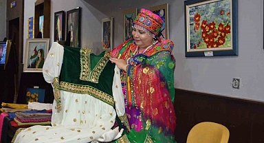 Afganistanlı Genç Ressam Muradi, Afgan renklerini Ankaralı sanatseverlerin beğenisine sundu