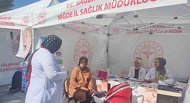 Anne sütünün önemi açılan stantlarda anlatılıyor