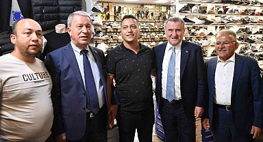Bakan Bak'tan esnaf ziyareti