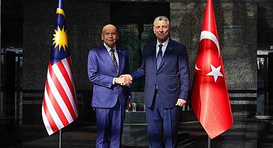 Bakan Bolat, Malezyalı mevkidaşını kabul etti