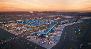 Bakan Uraloğlu: "Yılın ilk 8 ayında havalimanlarımızın hizmet verdiği yolcu sayısı 154 milyon 930 bin 677'ye ulaştı"