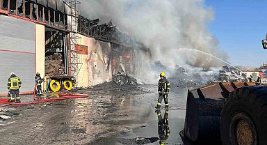Başkan Büyükkılıç'tan yangın çıkan fabrikada inceleme